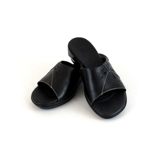 Clarks Women's Slide Sandals Size 6M Low Wedge Heel Lazer Cut Out Black Leather - Picture 1 of 8